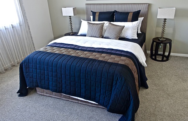 bed-1834916_640
