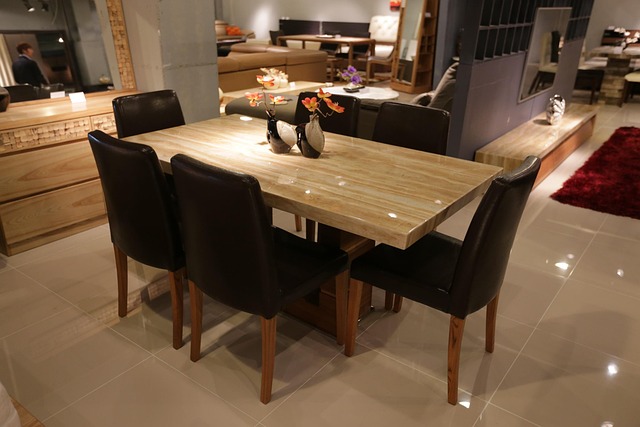 dining-room-332207_640