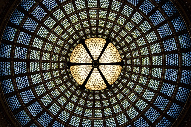 stained-glass-1589648_640